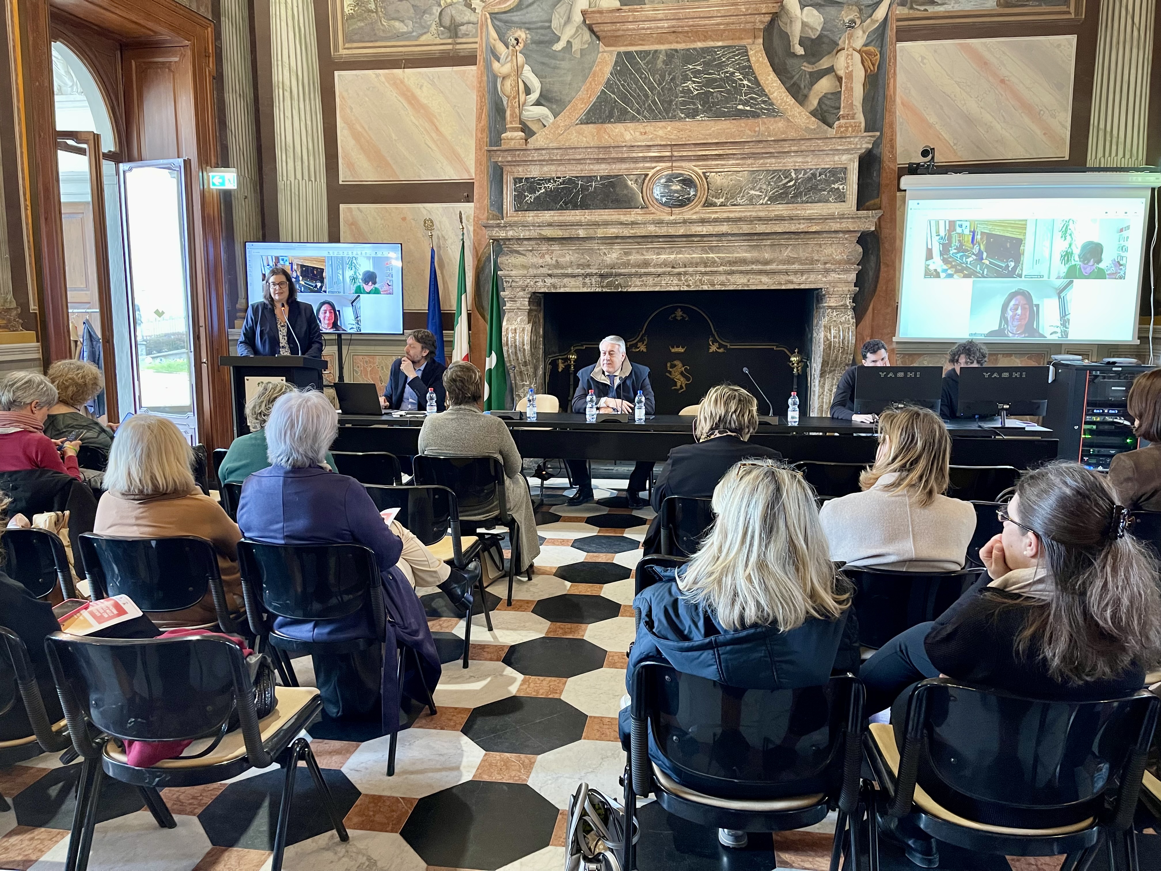 Immagine relativa a: Parità di genere nel lavoro: l’incontro a Villa Gallia sul Rapporto biennale
